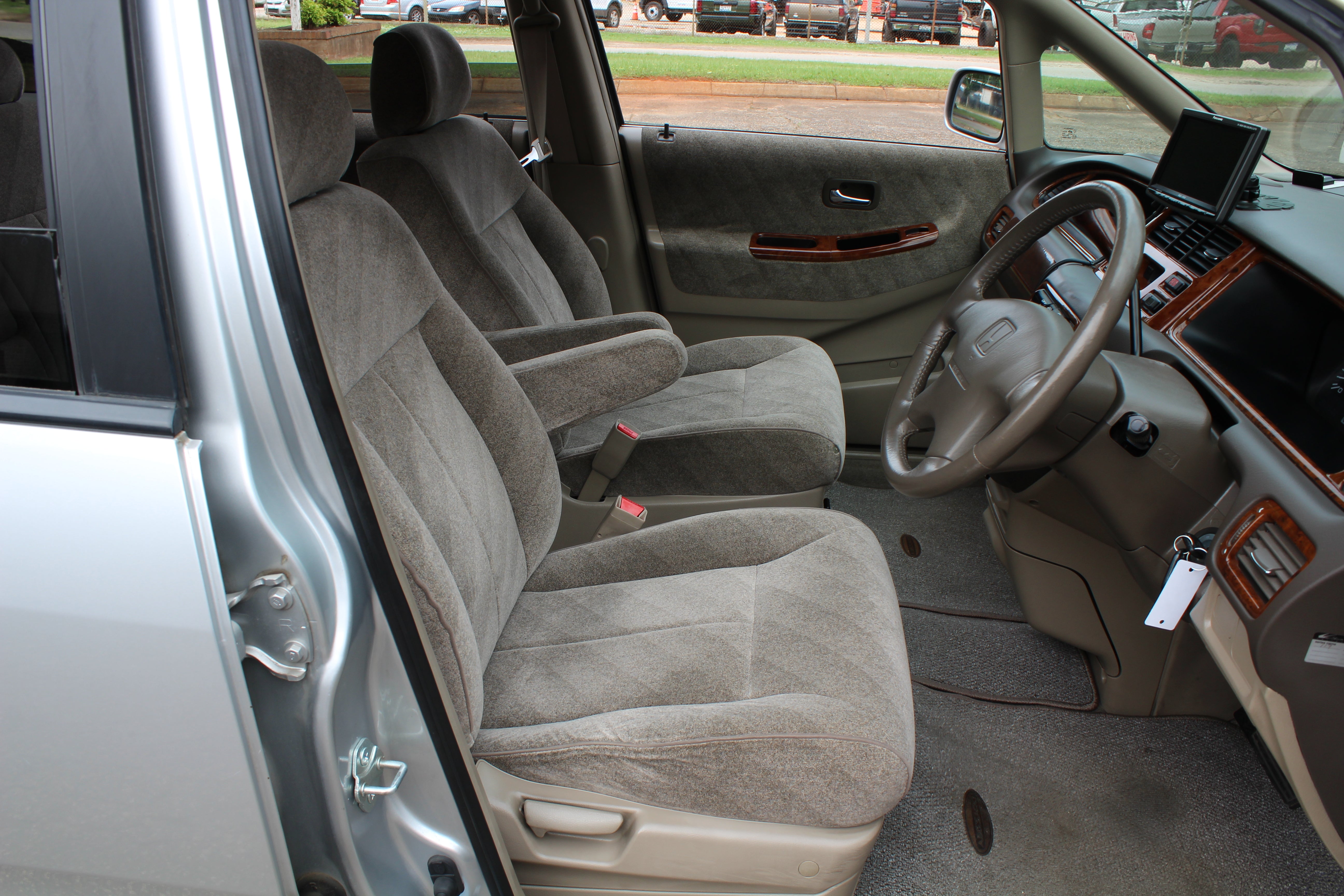 JDM 99 Honda Odyssey AWD RHD Van Sold