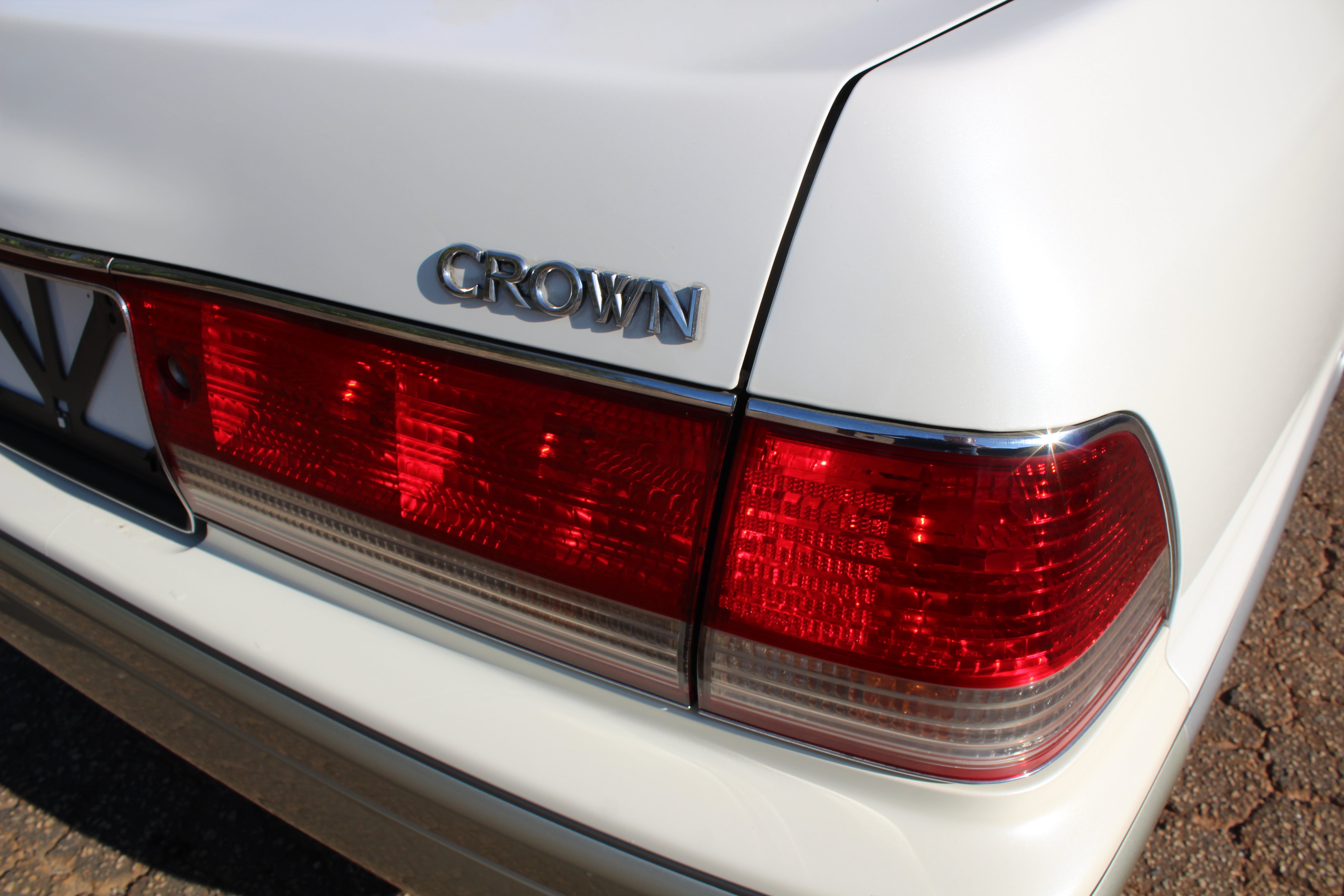 JDM 98 Toyota Crown Royal Extra Limited RHD Sedan 1JZ