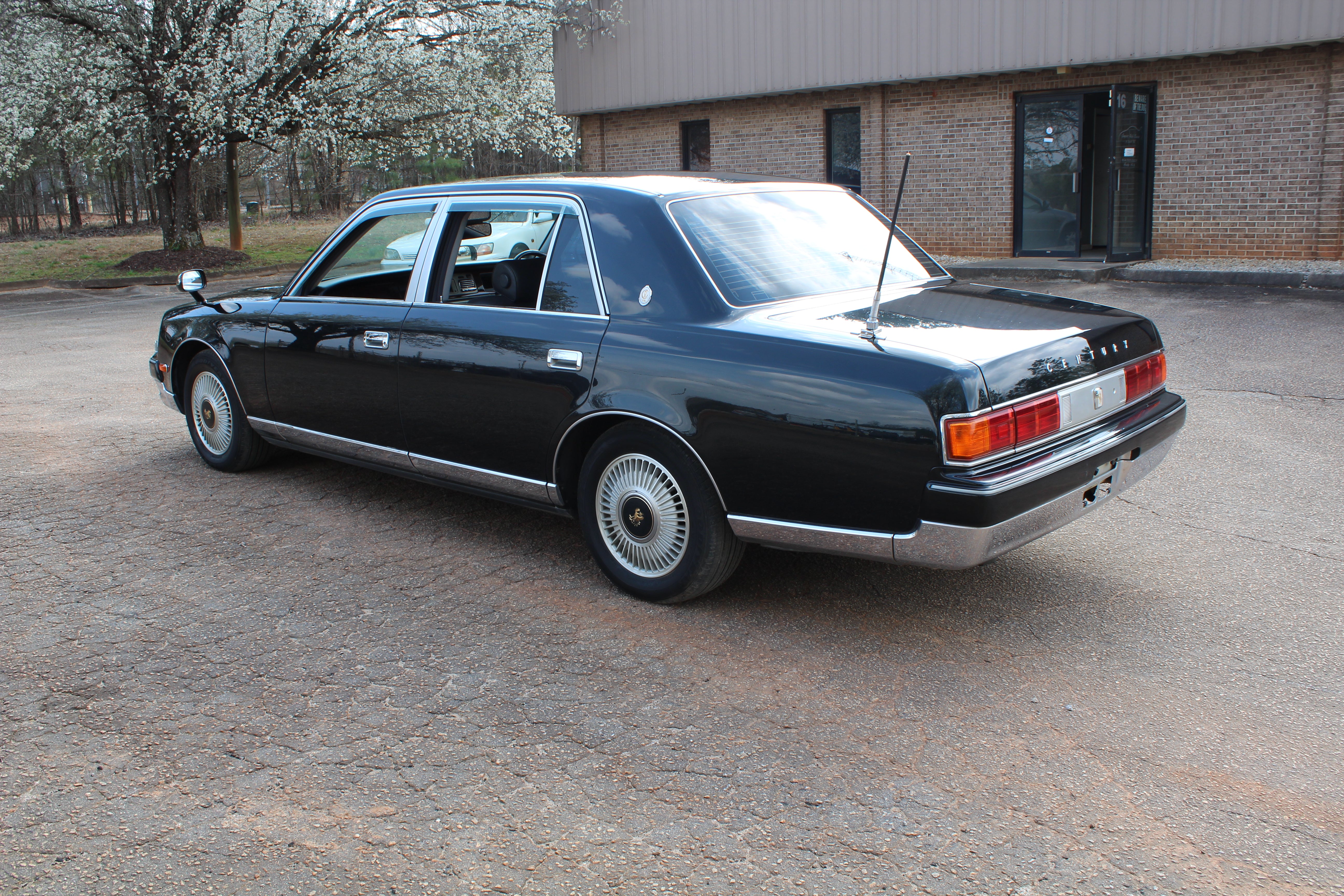 JDM 97 Toyota Century GZG50 V12 Fully Loaded Super Rare Color