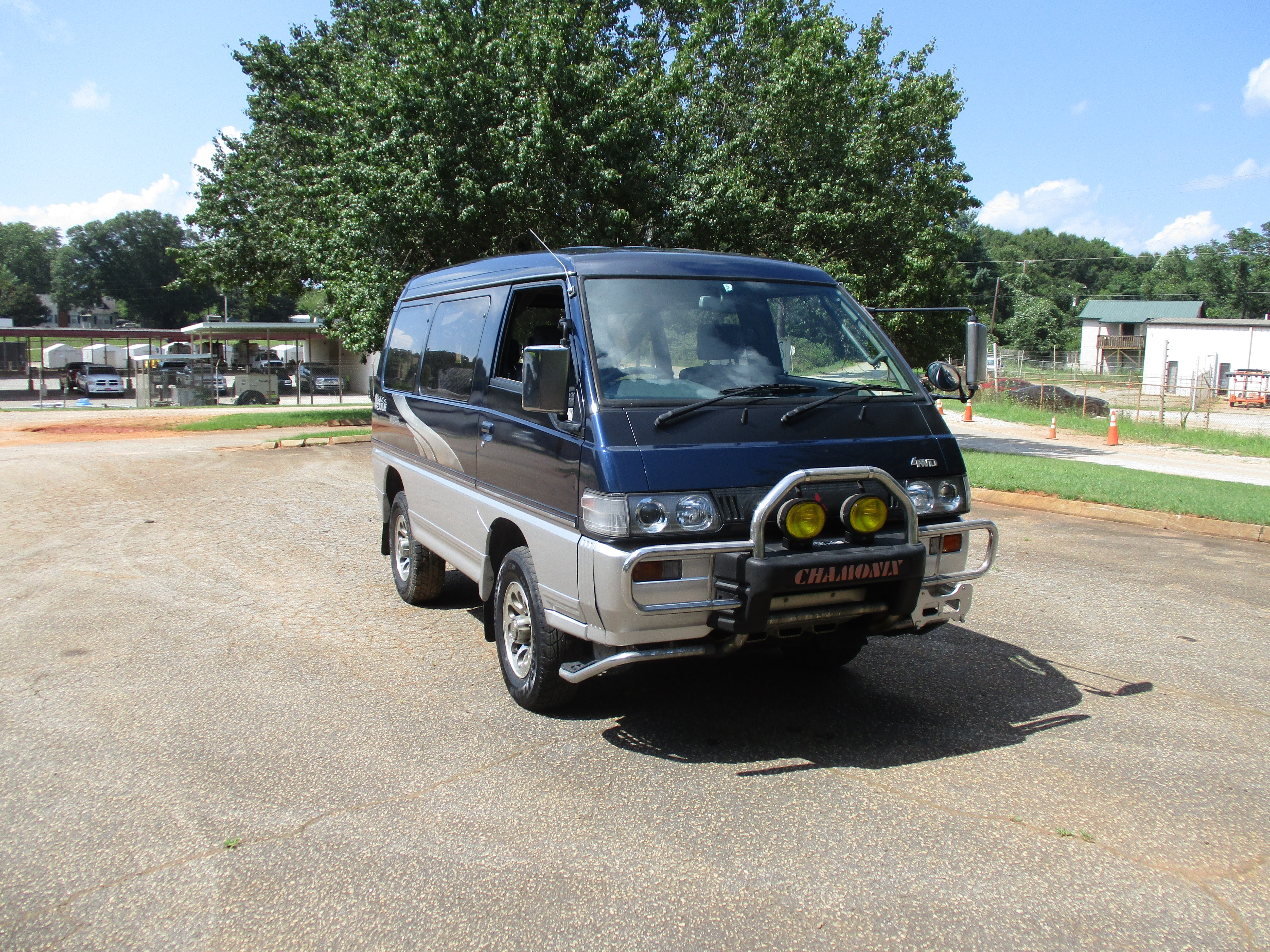 JDM 1994 Mitsubishi Delica Star Wagon Chamonix 4x4