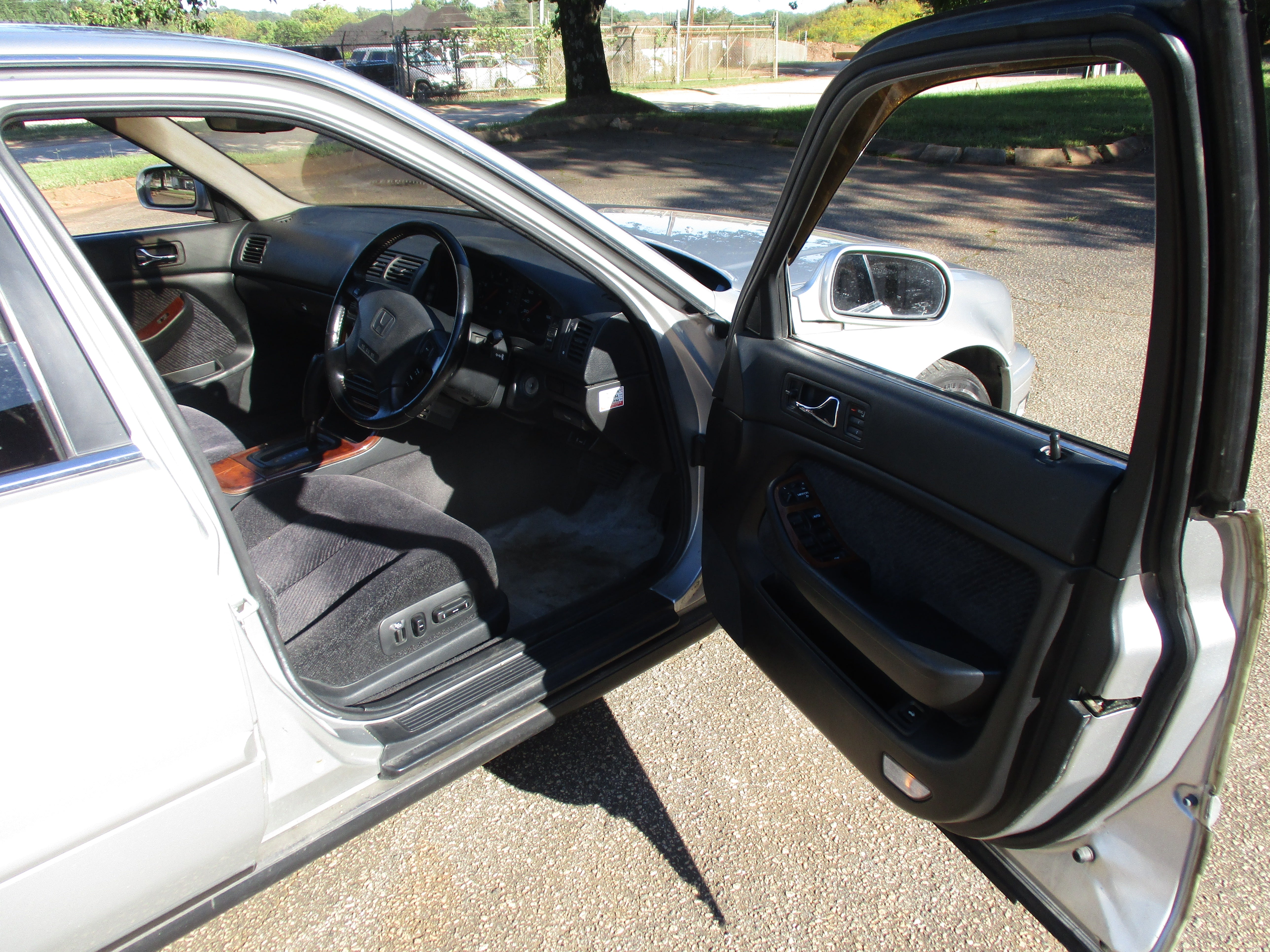 93 JDM Honda Legend Sedan Type 2
