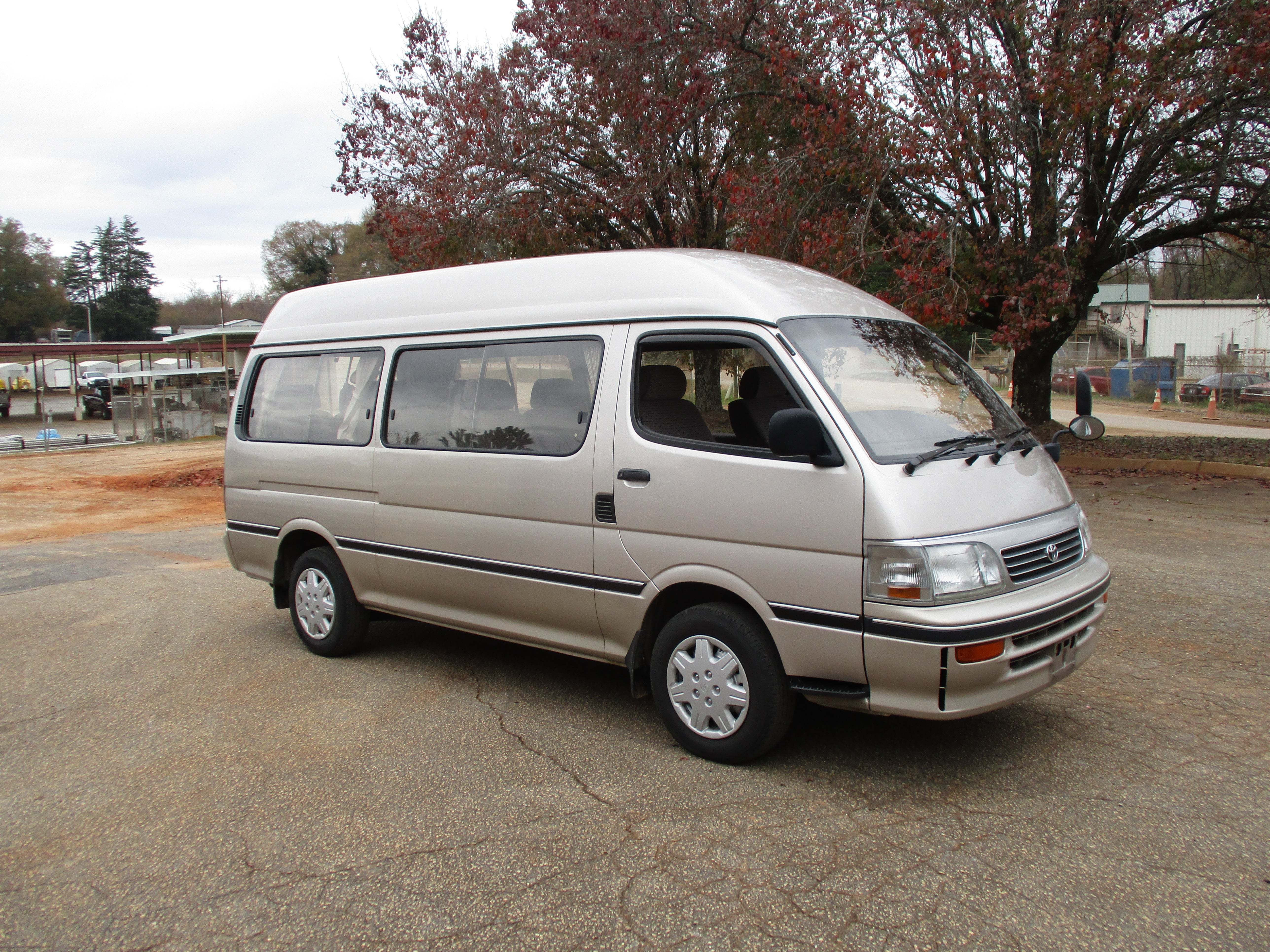 JDM 95 Toyota Hiace Grand Cabin G Diesel