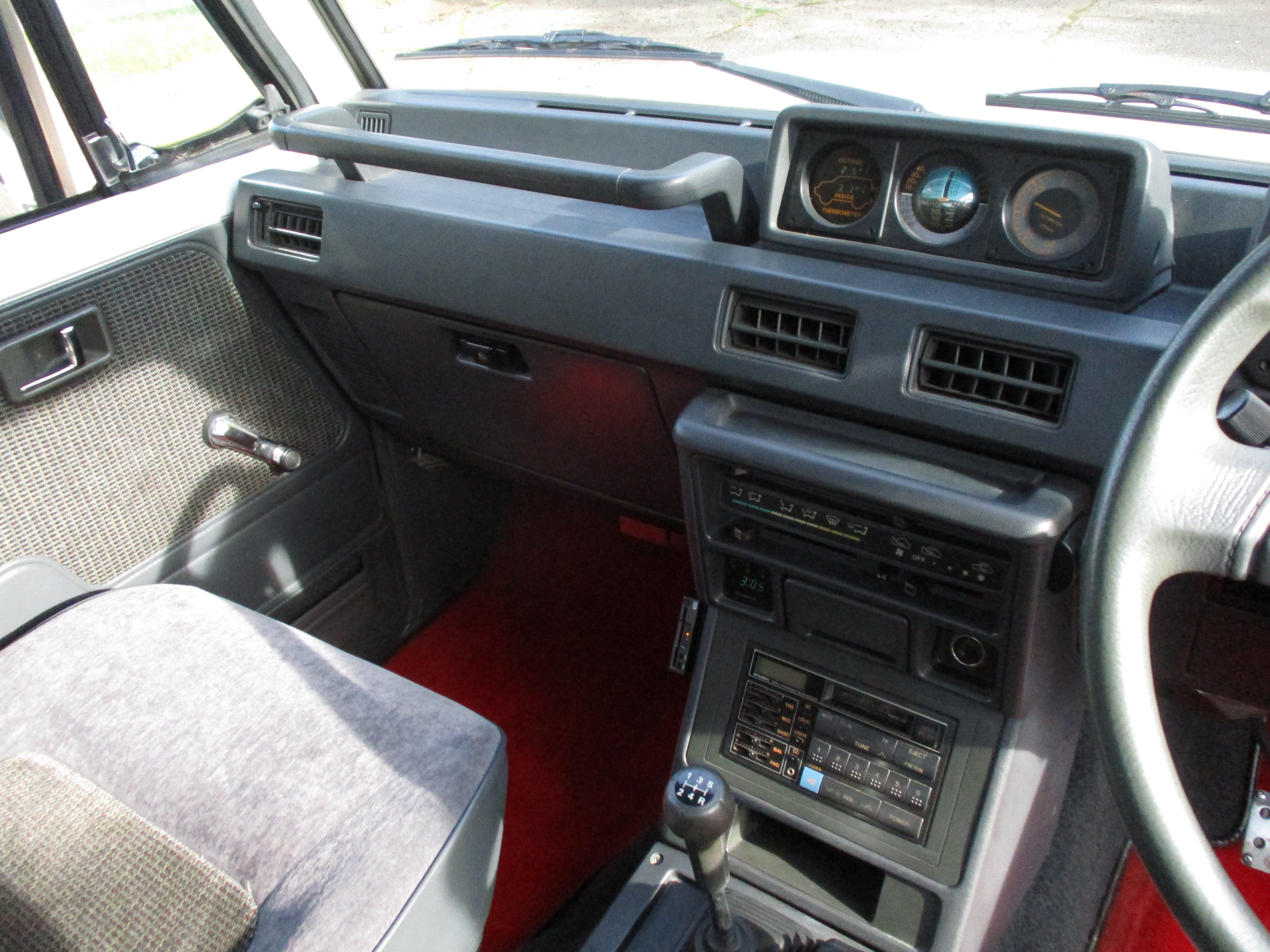 JDM 89 Mitsubishi Pajero 4x4 Turbo Diesel Manual SUV